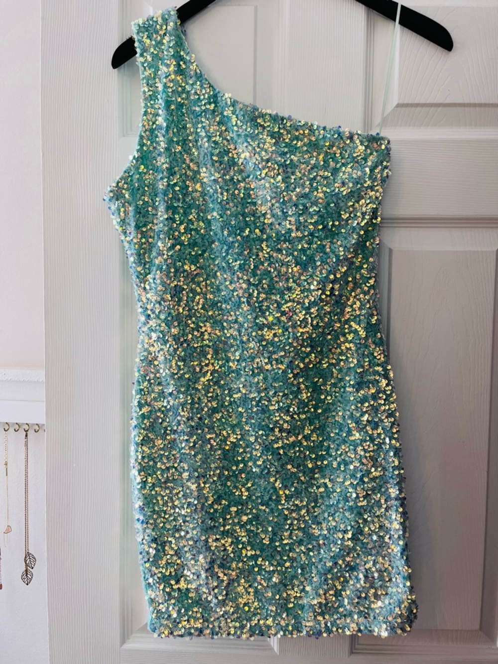 Velvi Mint Green Sequin One Shoulder Mini Dress